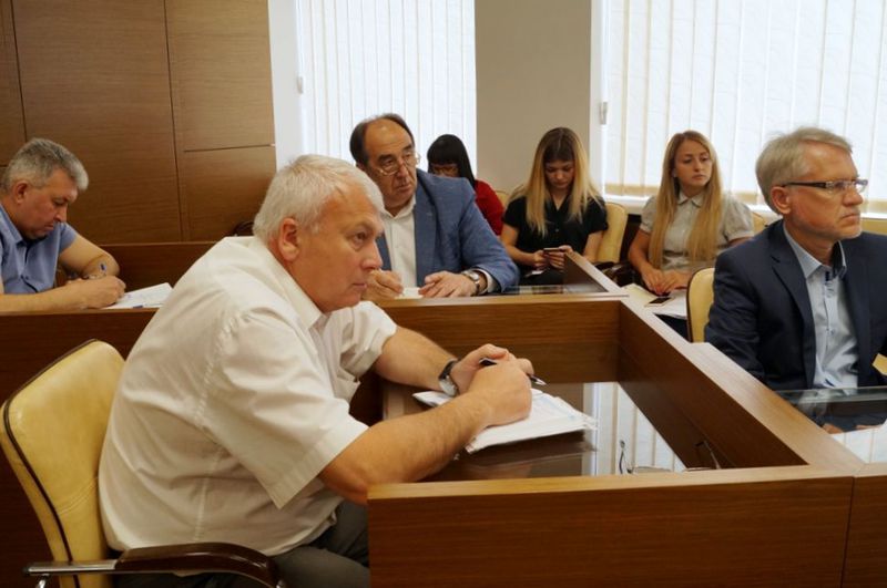 Майже половину боргів із зарплатні ліквідовано за сприяння облдержадміністрації