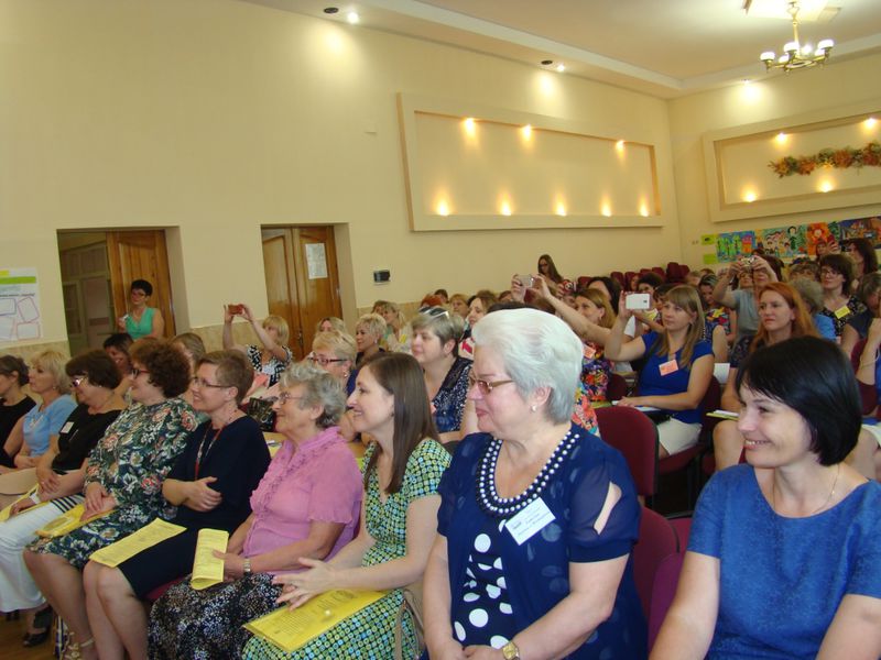 Дорослі вчаться вчити дітей 