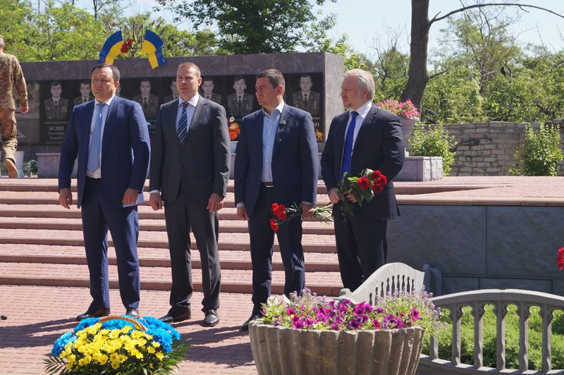 У Мелітополі вшанували пам'ять загиблого екіпажу Іл-76 МД