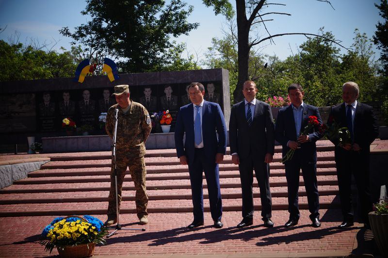 У Мелітополі вшанували пам'ять загиблого екіпажу Іл-76 МД