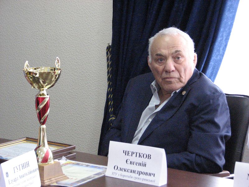 Обласна влада привітала спортсменів, які здобули перемогу на чемпіонаті України з греко-римської боротьби