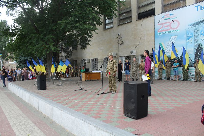 Подвиг мелітопольських льотчиків вшанували пам’ятною ходою