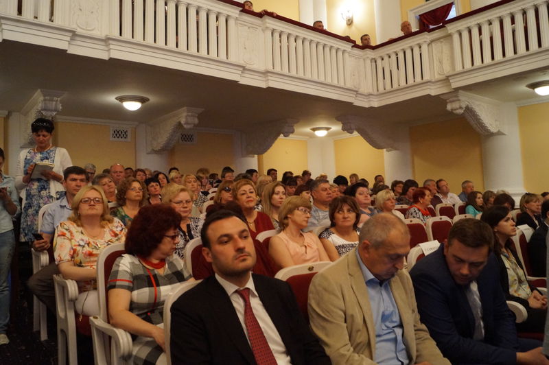 Прем'єр-міністр привітав запорізьких медиків з професійним святом