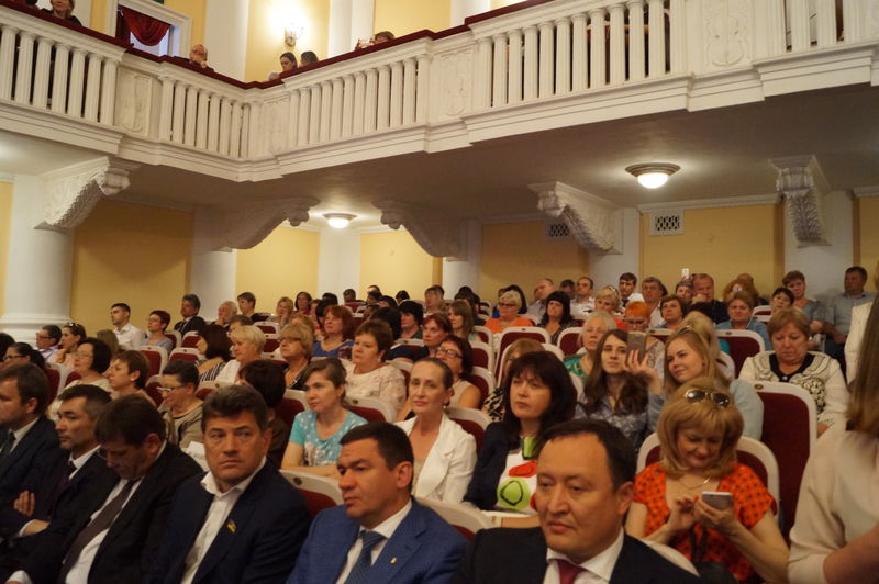 Прем'єр-міністр привітав запорізьких медиків з професійним святом