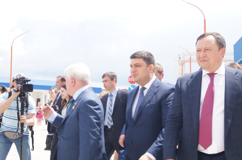 Прем'єр-міністр дав старт новому перевантажувальному терміналу в Запорізькому районі
