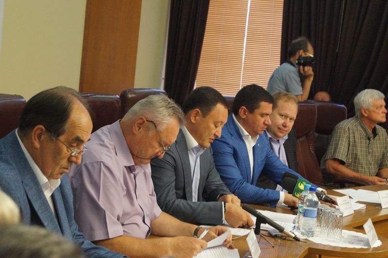 Влада, профспілки та роботодавці підписали одинадцяту Територіальну угоду