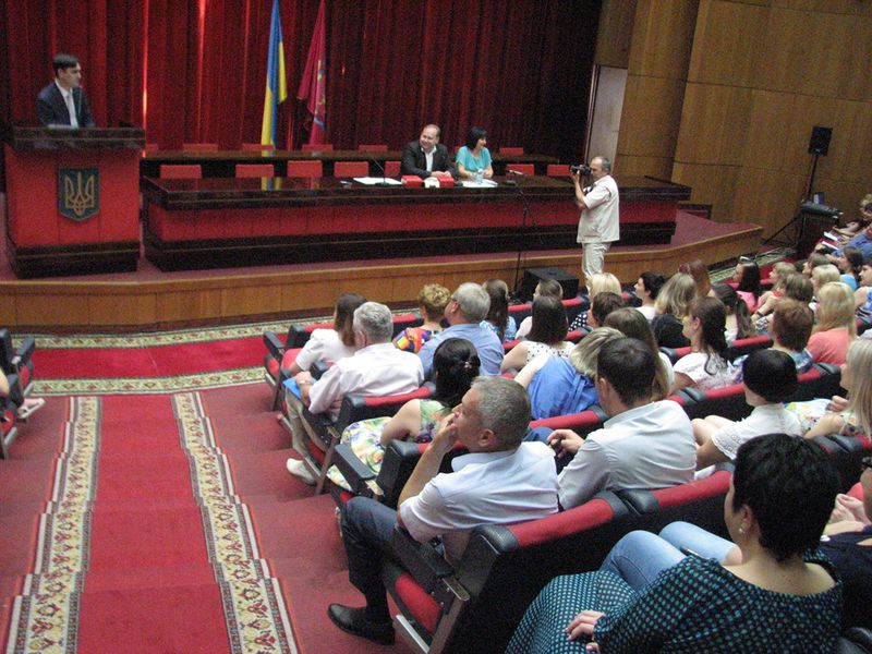 Запорізькі держслужбовці відзначають професійне свято