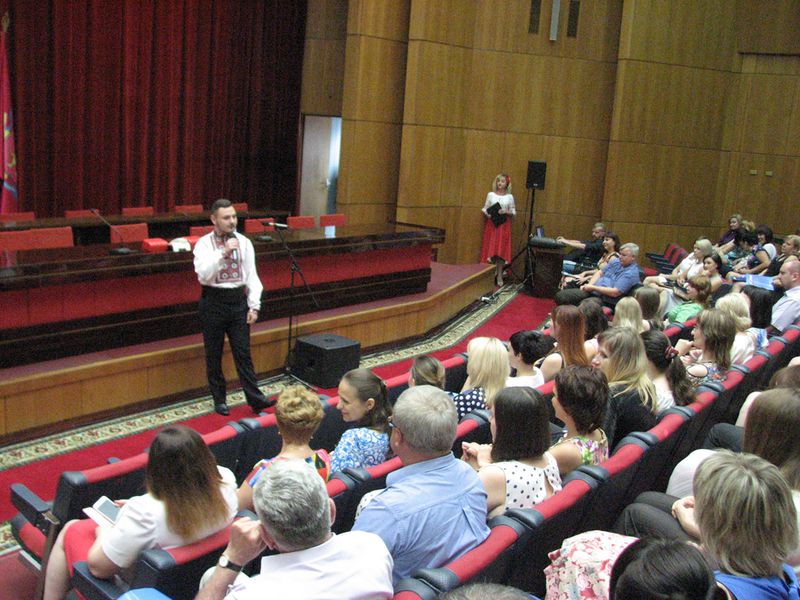 Запорізькі держслужбовці відзначають професійне свято