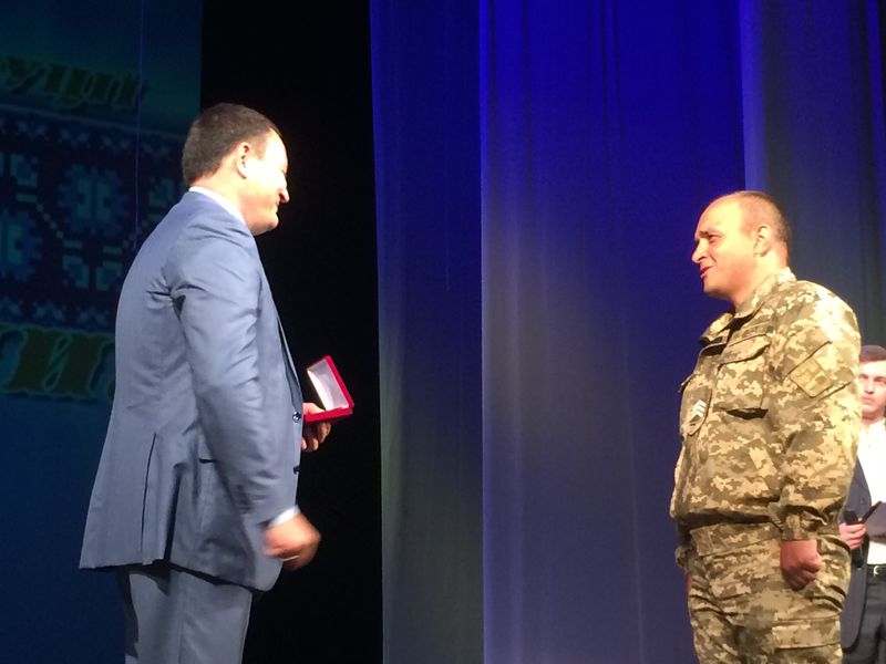 Костянтин Бриль нагородив запоріжців, які відзначились у служінні державі