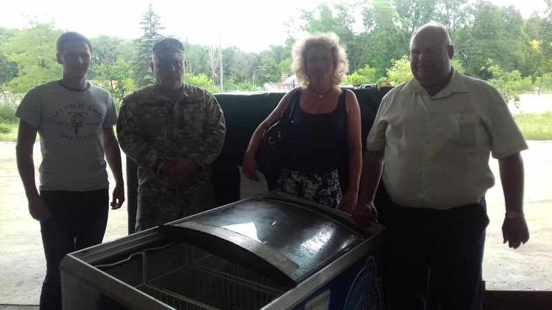 Обласна влада відправила запорізьким воїнам на передову подарунок