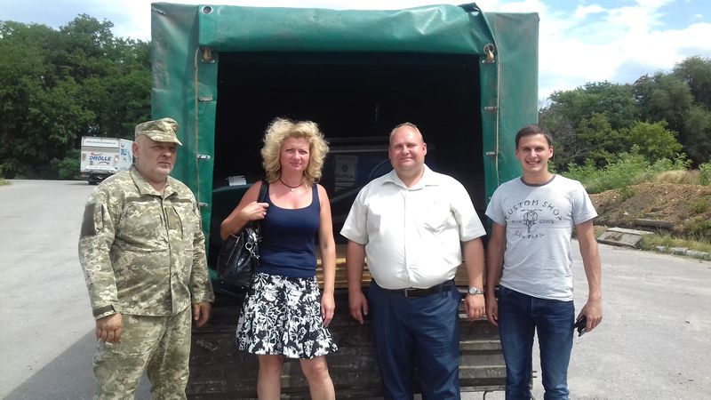 Обласна влада відправила запорізьким воїнам на передову подарунок