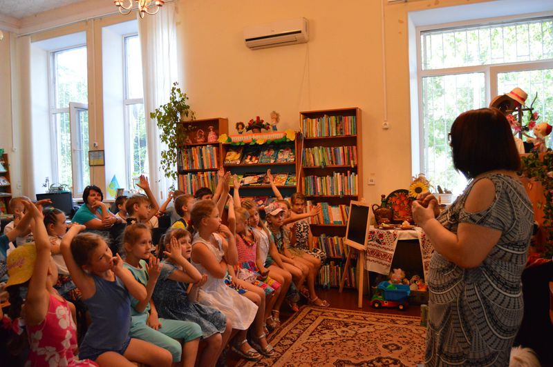 На канікулах дітям пропонують цікаве й корисне дозвілля