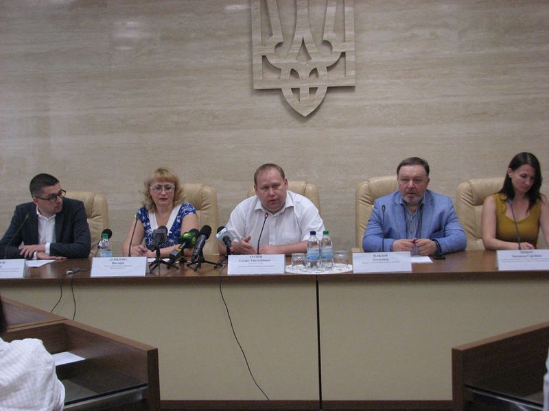 Представництво ЄС знайомить запоріжців та бердянців з європейськими цінностями