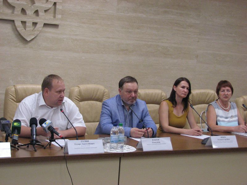 Представництво ЄС знайомить запоріжців та бердянців з європейськими цінностями
