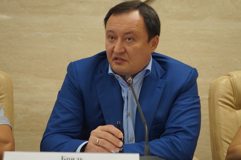 Влада, підприємці та контролюючі органи домовились провести спільний рейд для виявлення стихійної торгівлі