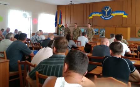 Безробітним запоріжцям пропонують  військову службу за контрактом та роботу в патрульній службі
