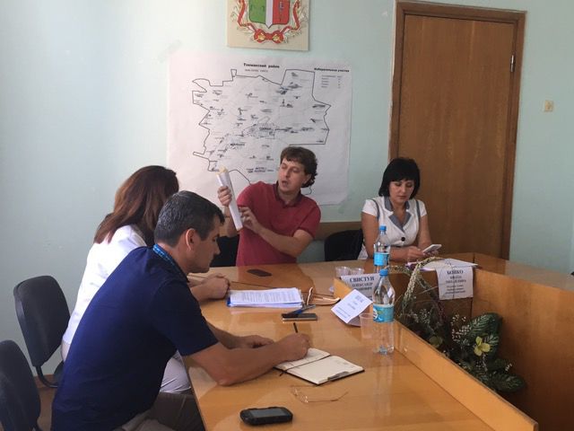 Лідери деяких громад Токмацького району гальмують розвиток власних територій