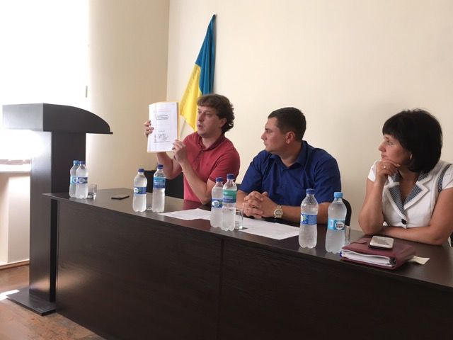 Лідери деяких громад Токмацького району гальмують розвиток власних територій
