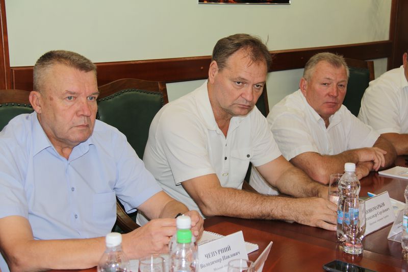 Народні депутати перевірили умові служби бердянських прикордонників