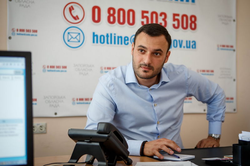 Чергову «гарячу лінію» з мешканцями області провів Дмитро Давтян