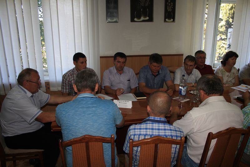 Обласна влада вирішує проблемні питання на місцях