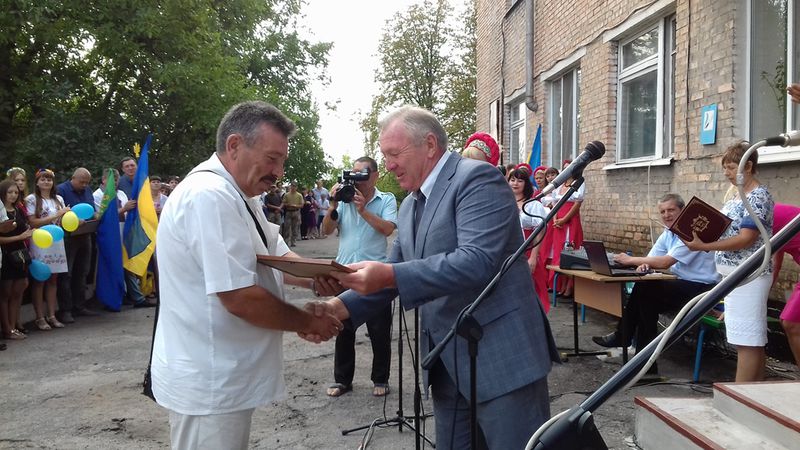 У Комиш-Зорі замайорів найвищий прапор регіону
