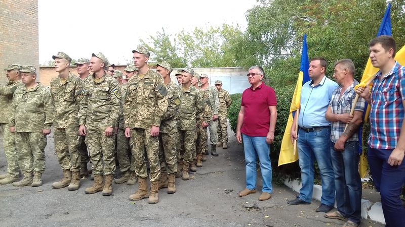 У Комиш-Зорі замайорів найвищий прапор регіону