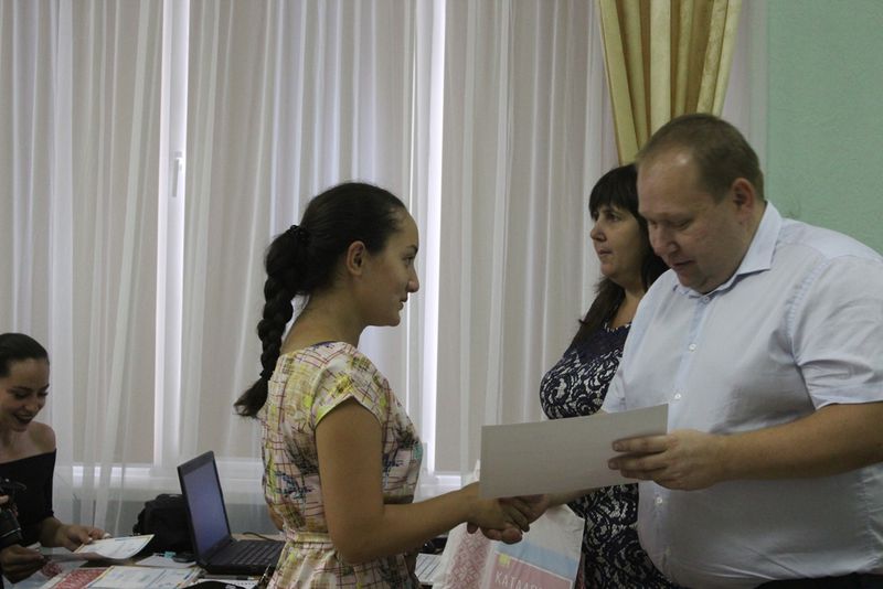 Запорізькі освітяни, які вперше відкривають інклюзивні класи, отримали сертифікати