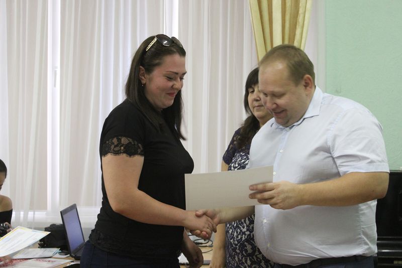 Запорізькі освітяни, які вперше відкривають інклюзивні класи, отримали сертифікати