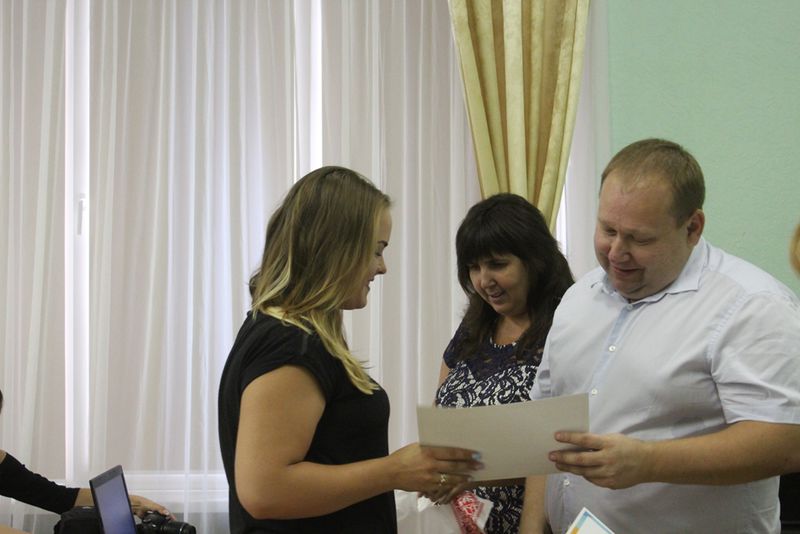 Запорізькі освітяни, які вперше відкривають інклюзивні класи, отримали сертифікати