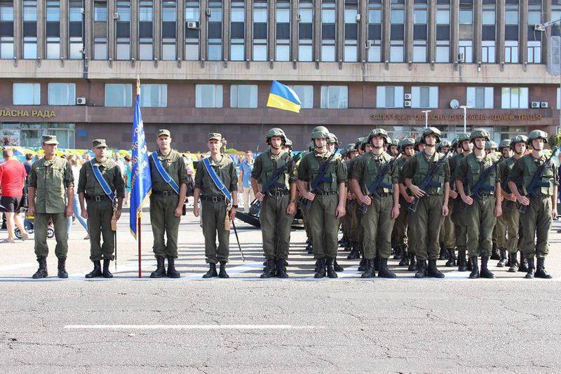 День Незалежності України запоріжці відсвяткували військовим парадом