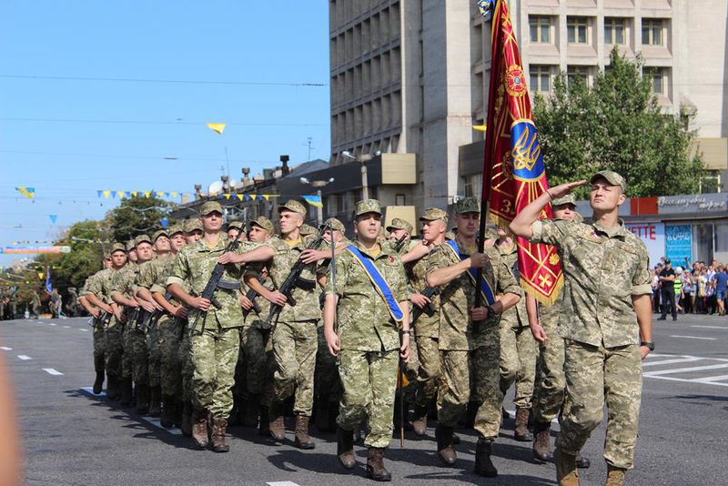 День Незалежності України запоріжці відсвяткували військовим парадом