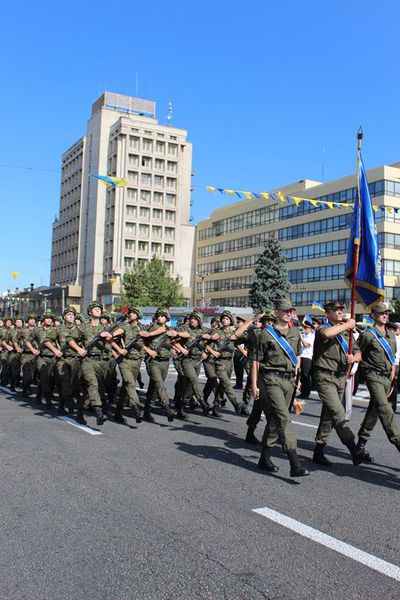 День Незалежності України запоріжці відсвяткували військовим парадом