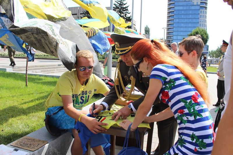 День Незалежності України запоріжці відсвяткували військовим парадом
