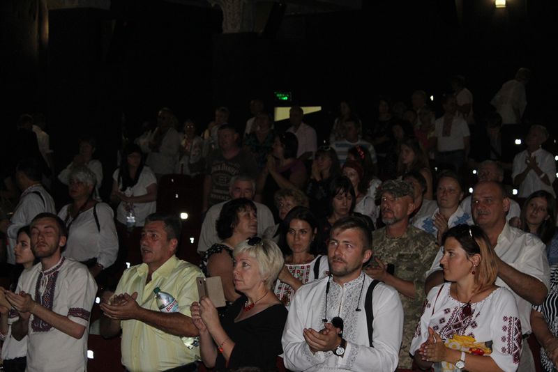 У Запоріжжі з аншлагом відбулась прем’єра історичного кінофільму «Червоний»