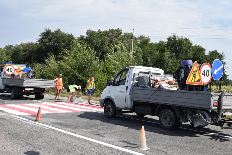 Дорожники області поновили понад 250 км осьової лінії проїжджої частини 