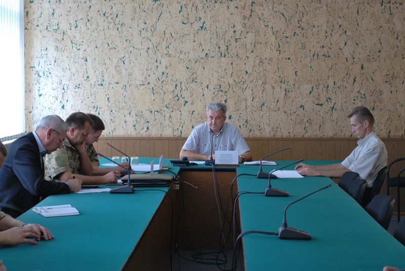 Керівники територій на рівні з військкоматами відповідають за проведення призовної кампанії 