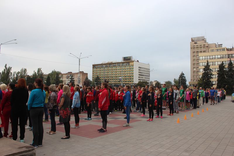 Держслужбовці відзначили спортивне свято руханкою