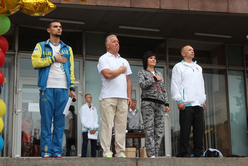 Держслужбовці відзначили спортивне свято руханкою