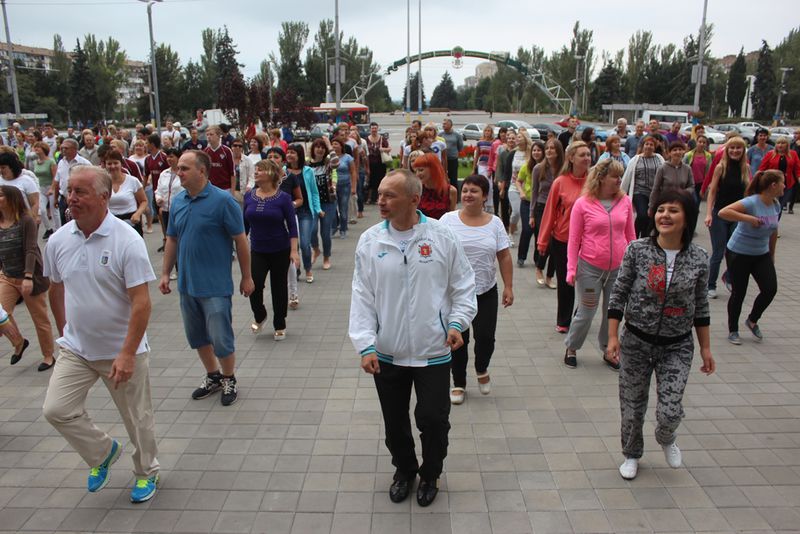 Держслужбовці відзначили спортивне свято руханкою