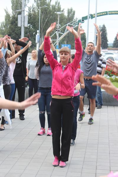 Держслужбовці відзначили спортивне свято руханкою