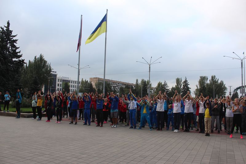 Держслужбовці відзначили спортивне свято руханкою