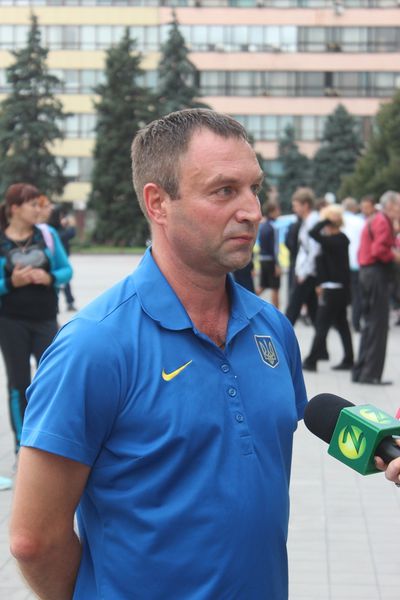 Держслужбовці відзначили спортивне свято руханкою