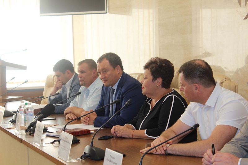 Для стабільного розвитку регіону потрібно об'єднати зусилля влади, правоохоронців та громадськості