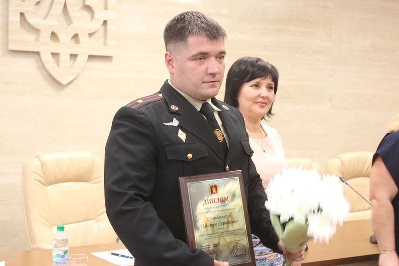 Нагороджено перших переможців конкурсу «Батько року»