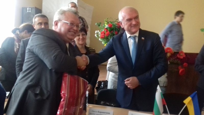 Об’єднані громади зберігають національну ідентичність