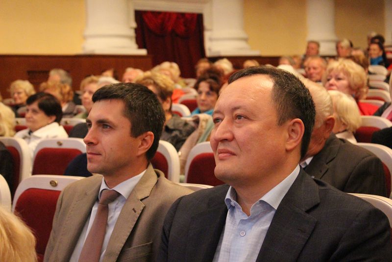 Запоріжжя вшановує громадян похилого віку та ветеранів