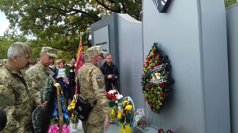 Пам’ять героїв 93-ї  бригади увічнили в рідній частині 