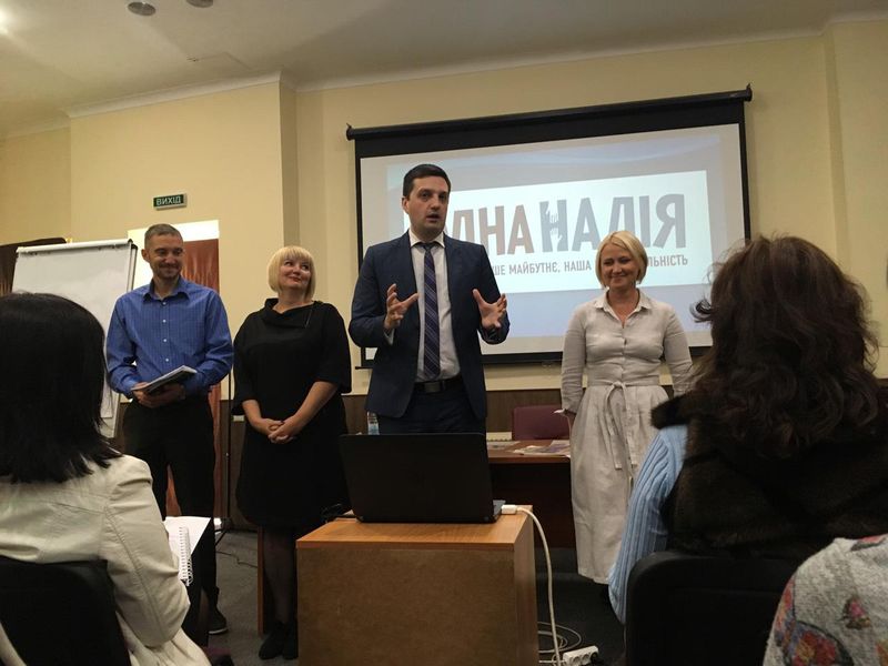 Соціальні працівники опановують методологію наставництва