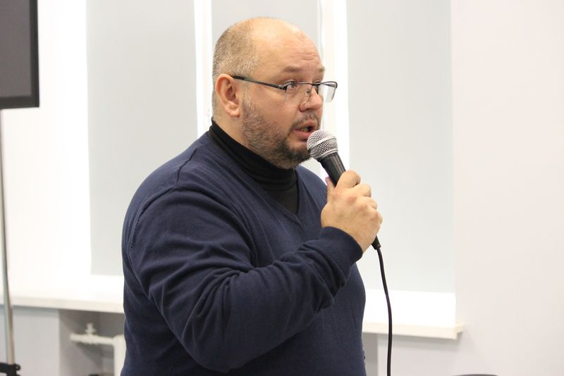 Книга запорізького журналіста розкриває секрети та правила професії